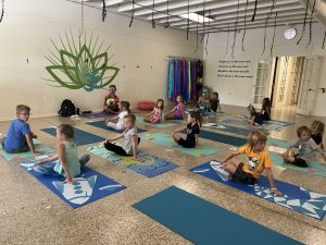 kids-yoga-1536x1152.jpeg
