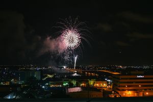 Fireworks-over-Manatee-River-1.jpg